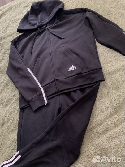 Новый оригинальный костюм Adidas женский