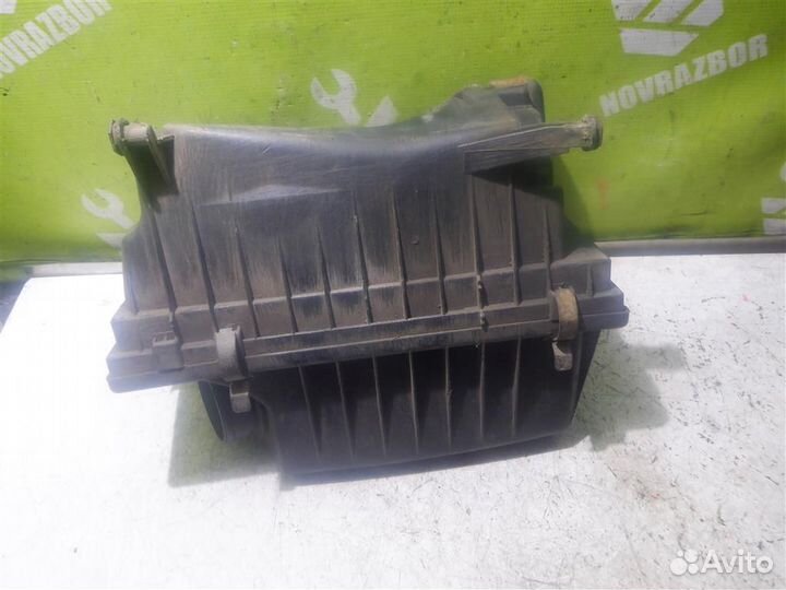 Корпус воздушного фильтра Опель Вектра Б