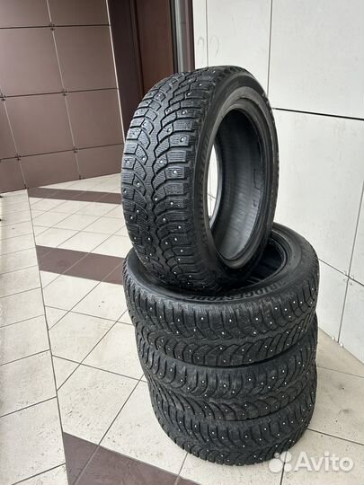 Bridgestone Blizzak Spike-01 205/55 R16