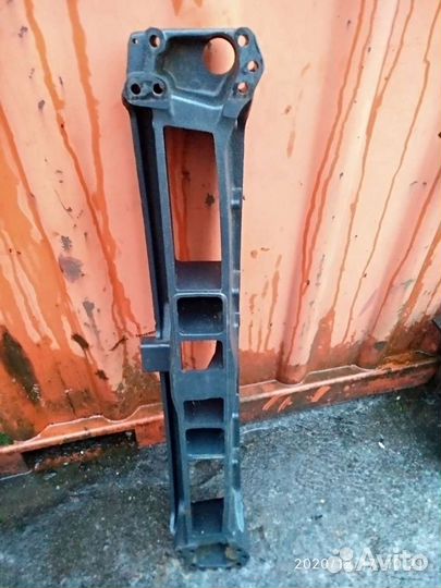 Поперечная буксирная траверса Volvo FMX