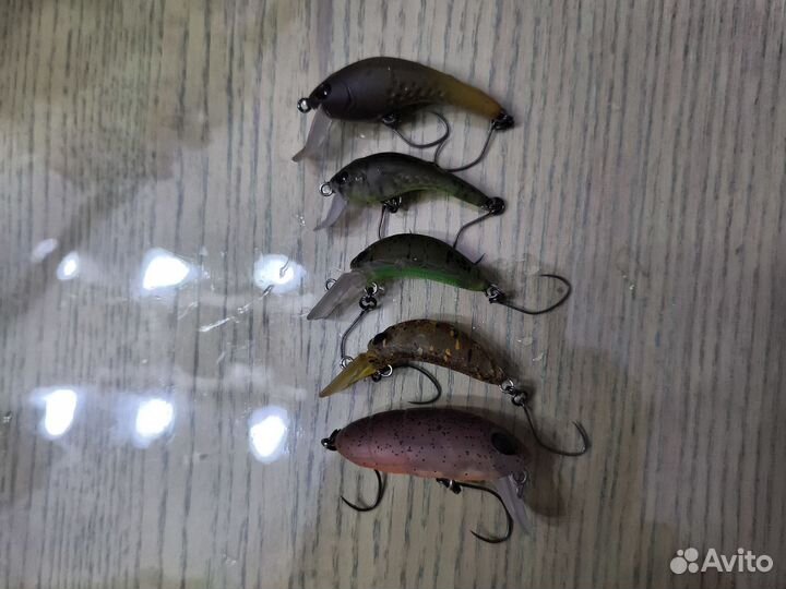 Форелевая резина и крючки