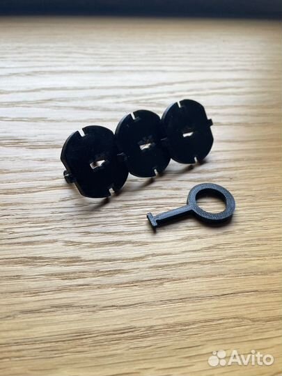 Заглушки для розеток с ключом