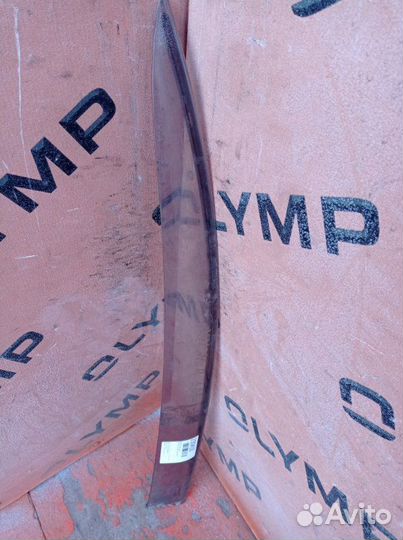 Ветровик задний правый Toyota Allion NZT240 1NZ-FE