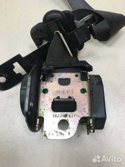 Ремень безопасности с пиропатроном передний правый