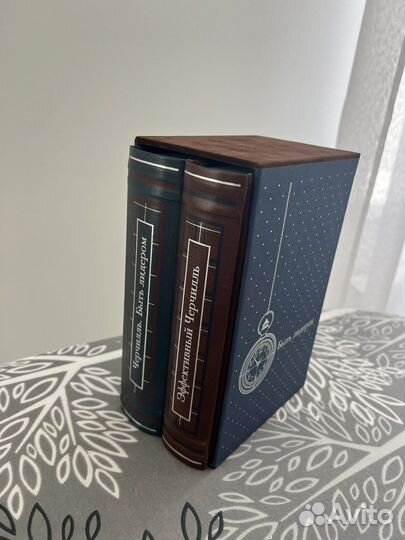 Книга из кожи и замши черчилль быть дидером