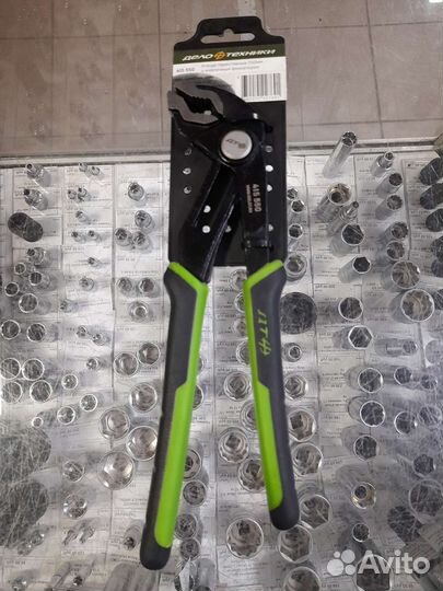 Клещи переставные с кнопкой Дело Техники 415550