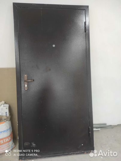 Дверь входная металлическая