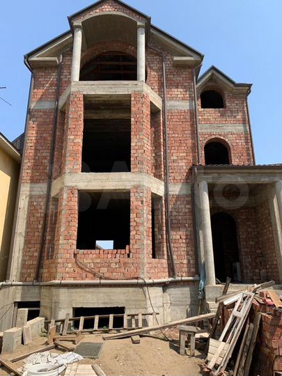 Дом 540 м² на участке 3,2 сот.