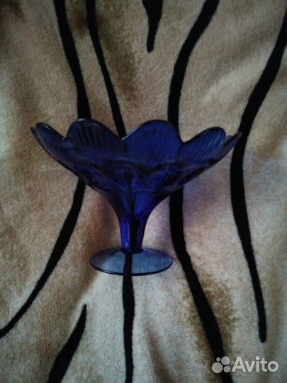 Хрустальная ваза для конфет и фруктов ;