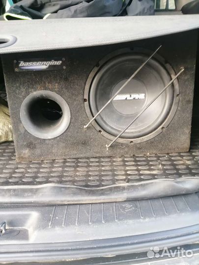 Сабвуфер alpine