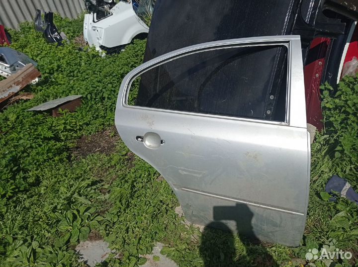 Дверь 1U4833052 задняя правая октавия а 4