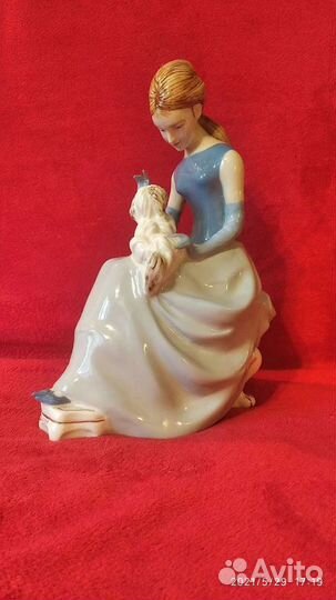 Фарфоровая статуэтка, Royal Dux