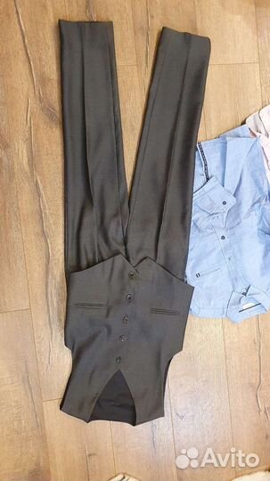 Школьный костюм размер 146 и рубашки