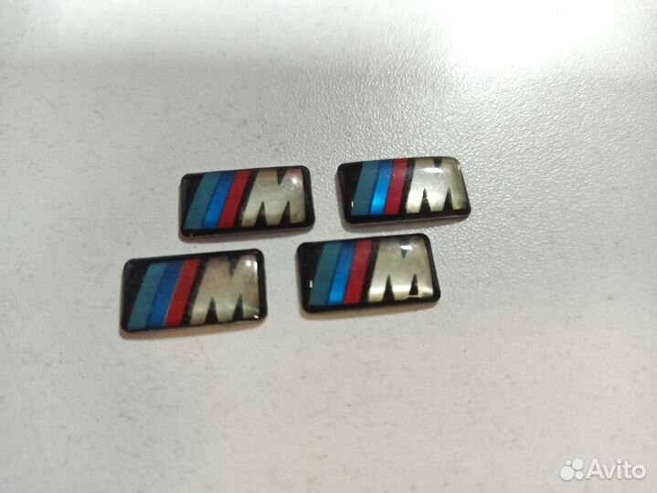 Комплект наклеек на диски bmw бмв. Новые