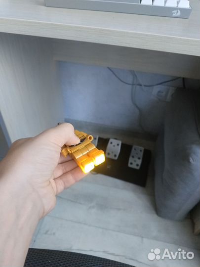 Официальная фигурка лего (фонарик)