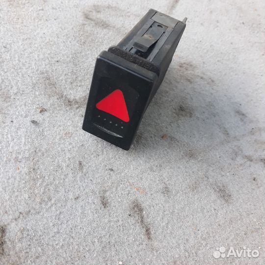 Кнопка аварийки (аварийной сигнализации) Ауди А4Б5