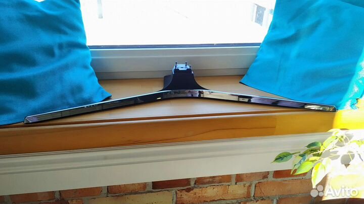 Кронштейн (подставка) для тв