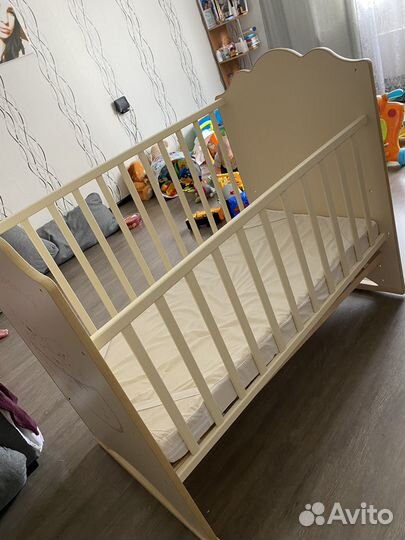 Детская кроватка