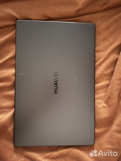 Huawei matebook D 15 AMD R5 8 гб + 256 гб