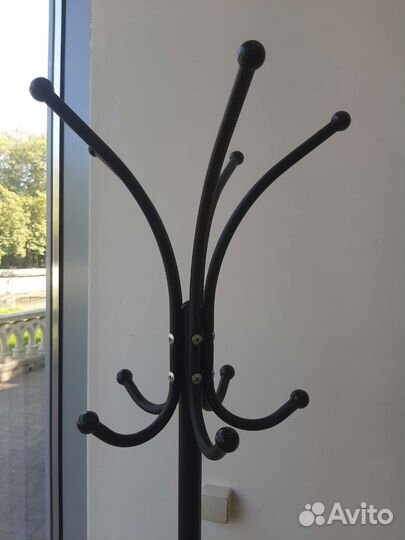 Вешалка для одежды напольная металлическая