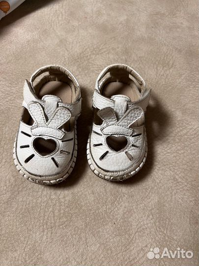 Сандалии для девочки