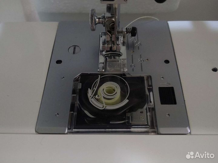 Новая швейная машина Janome MyExcel 23L