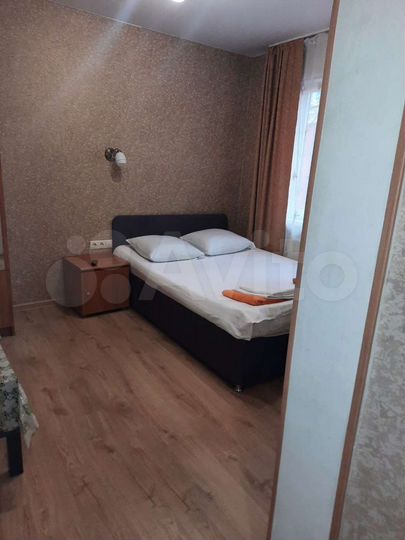 Комната 12 м² в 8-к., 1/2 эт.