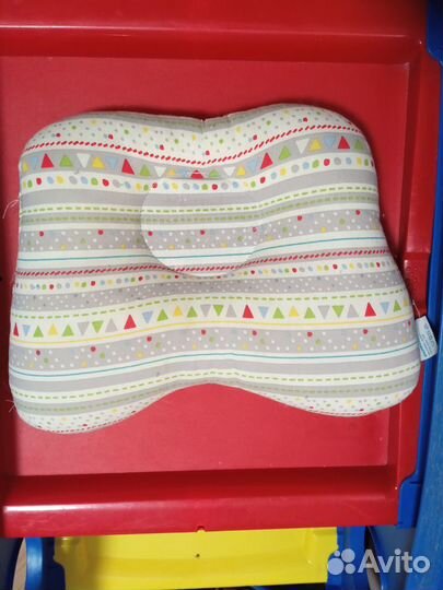 Анатомическая подушка для грудного малыша