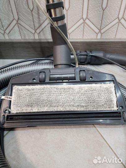 Моющий пылесос Thomas nero aqua stelth