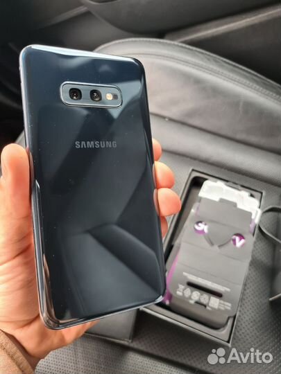 Samsung Galaxy S10e, 6/128 ГБ