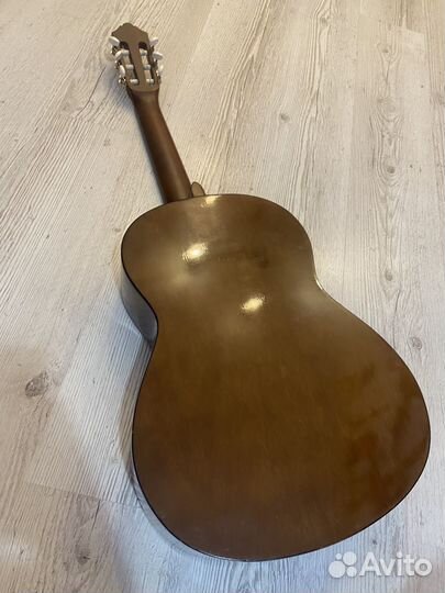 Классическая гитара yamaha c40