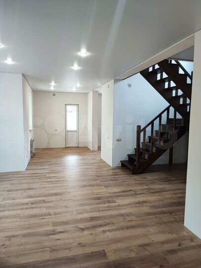 Коттедж 167 м² на участке 5,5 сот.