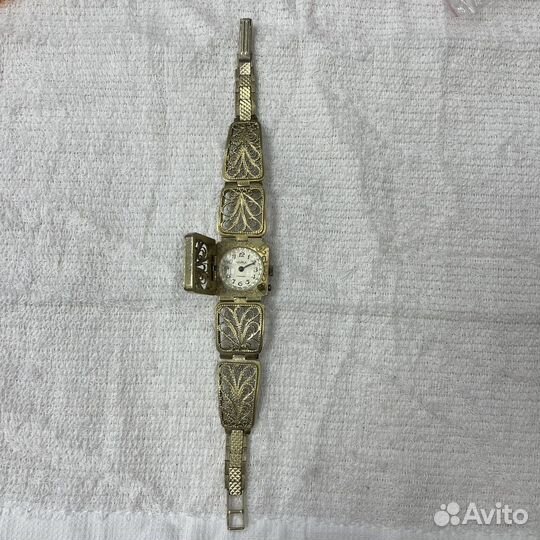 Женские часы чайка 17 камней СССР (сзр)