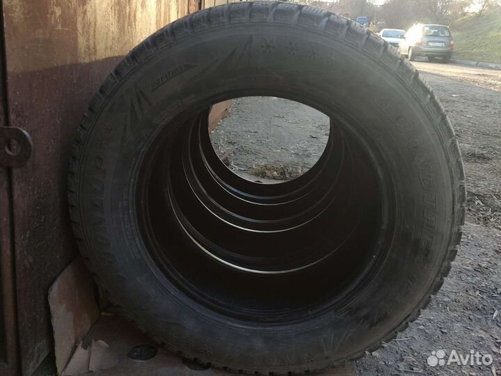 Dunlop Grandtrek Ice 02 215/65 R16