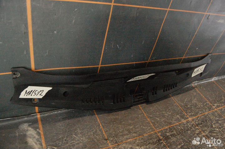 Кожух замка капота - Toyota Camry V70