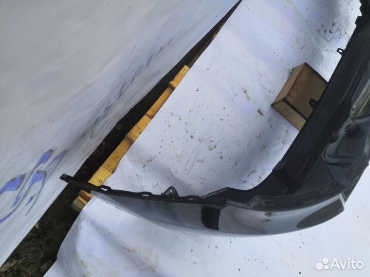 Бампер задний Toyota Yaris