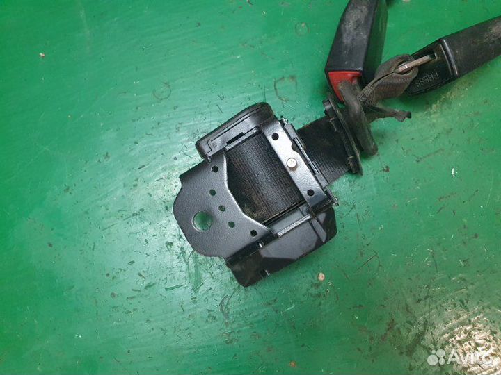 Ремень безопасности задний Лада Калина 1 седан