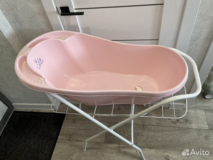 Ванночка для купания с подставкой и горкой