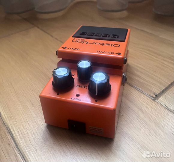 Гитарная педаль boss DS-1