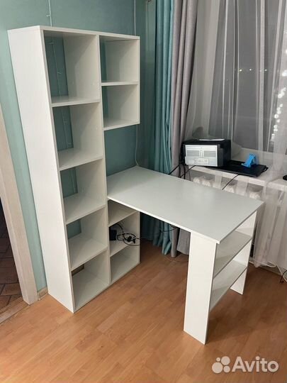 Компьютерный стол и шкаф