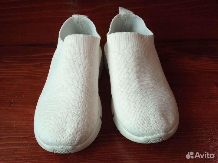 Кроссовки для девочки р. 31-32
