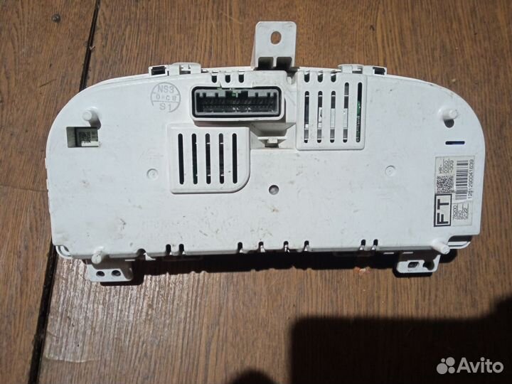 Щиток приборов панель Honda civic 8 4D