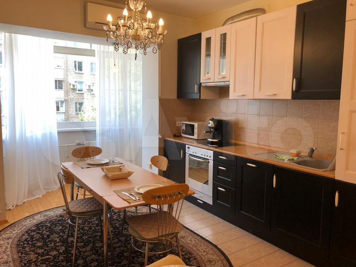 2-к. квартира, 65 м², 4/6 эт.