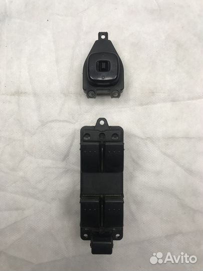 Блок управления стеклоподъемниками Mazda 3 BK