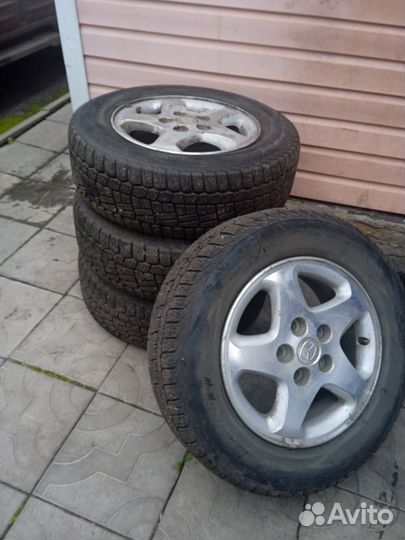 Колеса зимние - 4 шт 205/65/15. Литье 5/114