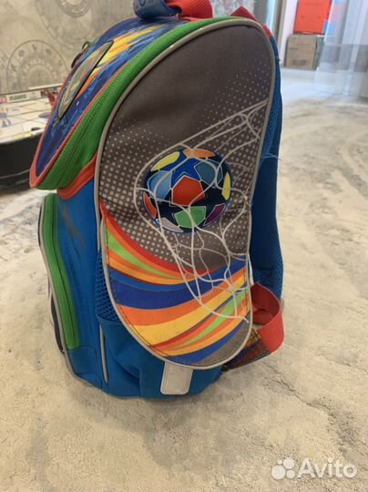 Рюкзак школьный