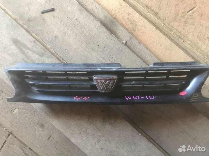 Решетка радиатора Nissan Wingroad Y10