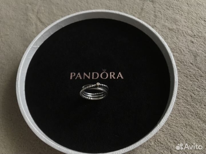 Кольцо Pandora с бриллиантиком