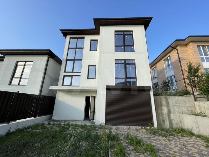 Дом 290 м² на участке 3,5 сот.