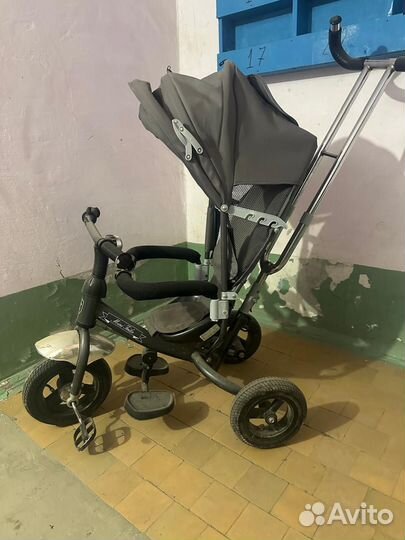 Велосипед для малышей с ручкой